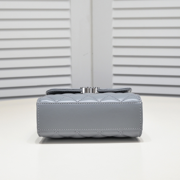 シャネルバッグ内部構造